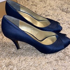 Adrianna Papell navy heels